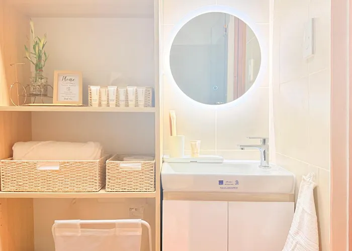 Aparthotel Goldleaf At Red Residences With Balcony In Prime Makati Location *