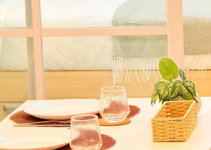 Aparthotel Goldleaf At Red Residences With Balcony In Prime Makati Location *